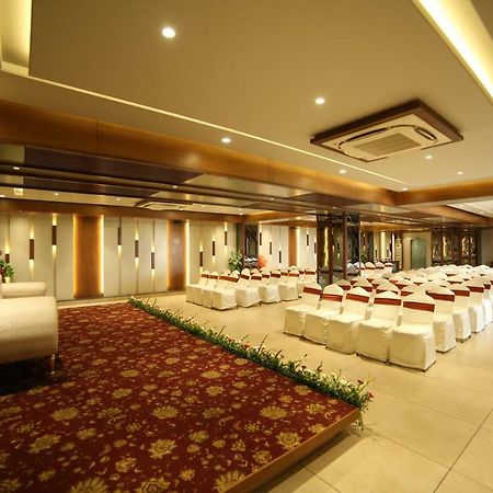 Hotel Avaante Ahmedabad Formerly Known As The Orchid Hotel Екстериор снимка