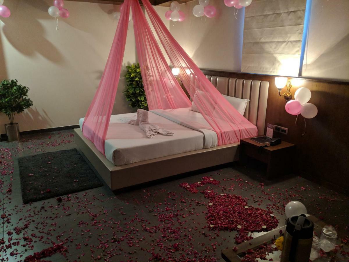 Hotel Avaante Ahmedabad Formerly Known As The Orchid Hotel Екстериор снимка