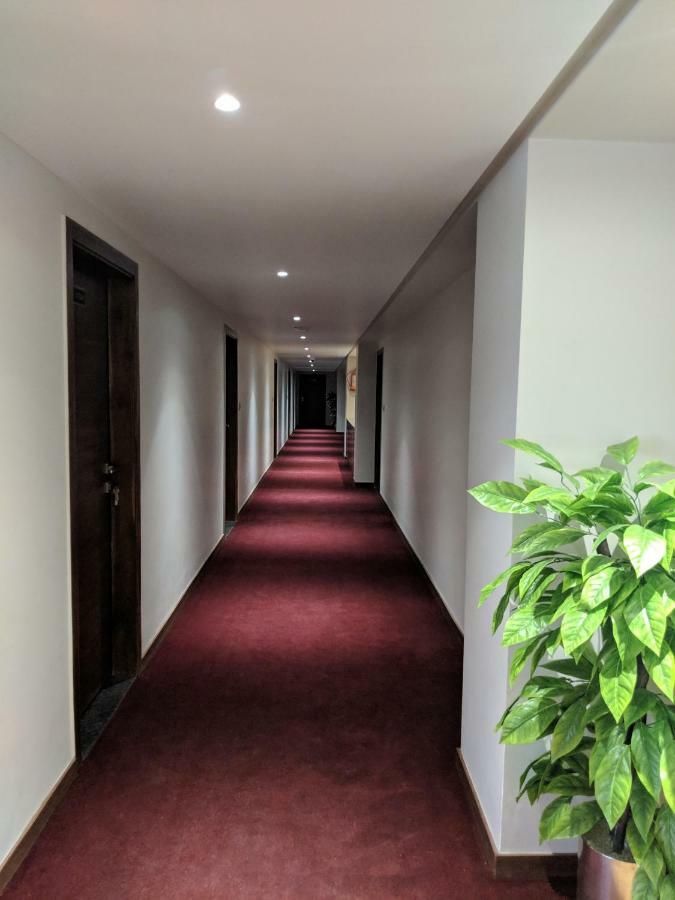 Hotel Avaante Ahmedabad Formerly Known As The Orchid Hotel Екстериор снимка