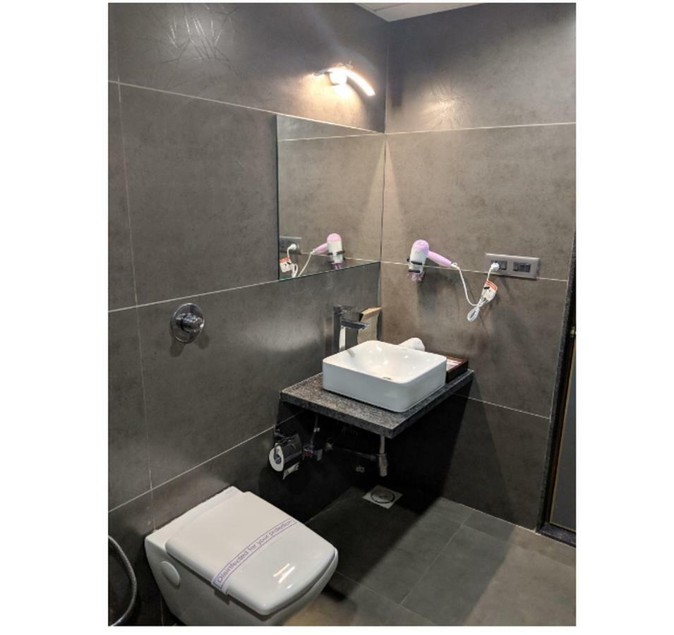 Hotel Avaante Ahmedabad Formerly Known As The Orchid Hotel Екстериор снимка